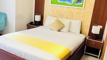 Kamar Single Standar | Minibar, brankas, meja kerja, dan ruang kerja ramah laptop