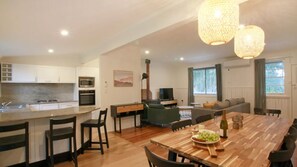 Interior - Sahara Trails 'House' - WiFi, Air Conditioning, Horse Riding and much more !! (Anna Bay)