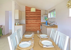 Oven - 2 bedroom accommodation in Doncaster, South Yorkshire (Doncaster, South Yorkshire)