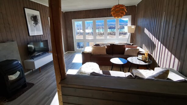 Exclusief huisje, 3 slaapkamers, uitzicht op bergen, aan het meer | Woonruimte