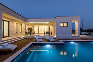 Beheizter Pool