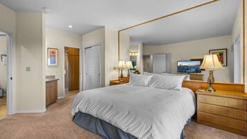2 habitaciones, escritorio, tabla de planchar con plancha y wifi gratis