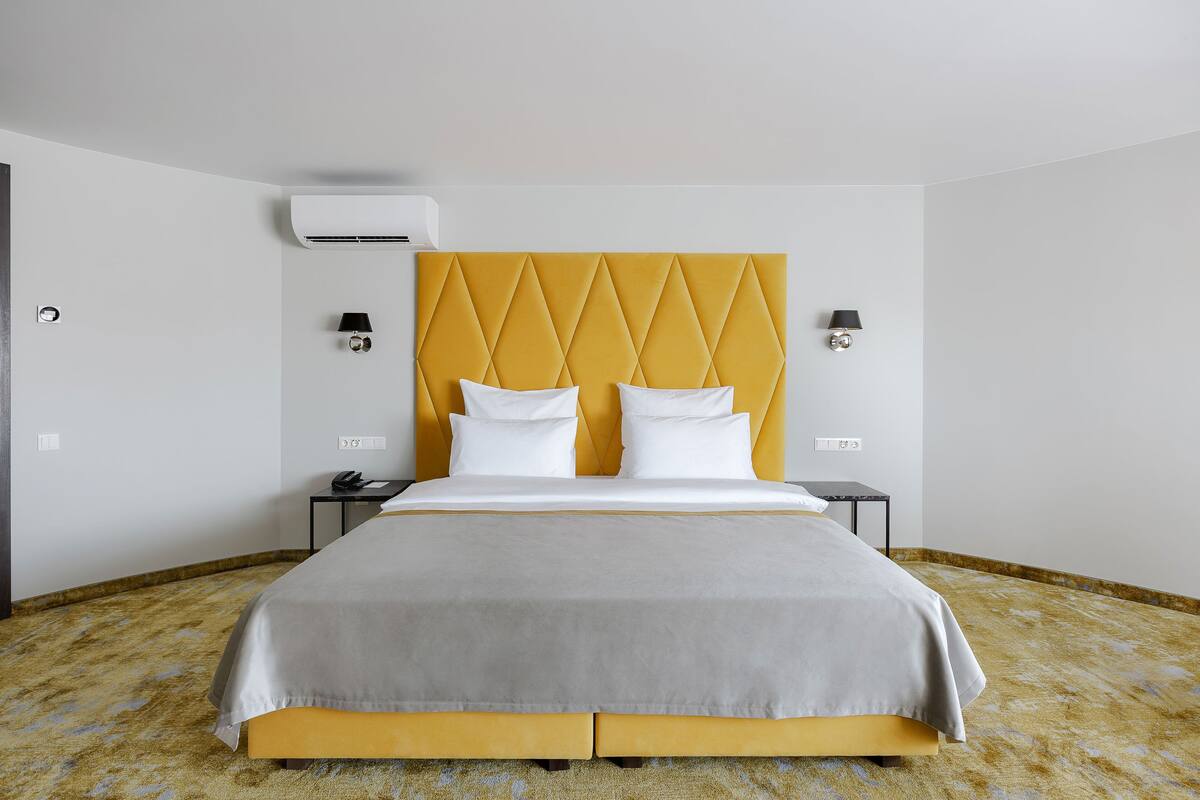 Executive Duplex Suite | 防过敏的被褥、迷你吧、客房内保险箱、办公桌