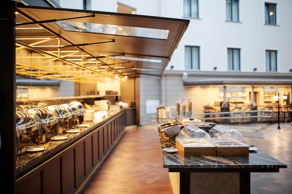 Daily buffet breakfast for a fee