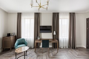 Business Room | Hypo-allergenic bedding, minibar, in-room safe, desk - VICTORIA Hotel Klaipėda (Klaipeda)