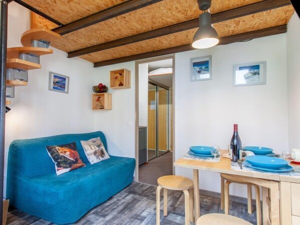 TV - Rond Point des Pistes (Val Claret) by Interhome (Tignes)