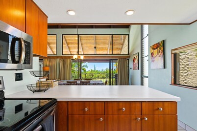 Spacious 3-Bed 3-Bath Condo w/Ocean and Golf Course Views, Ideal For Relaxation