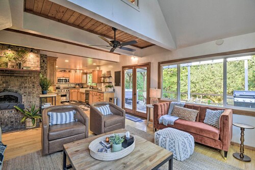 100-Year-Old Farmhouse w/ Hot Tub on 5 Acres!