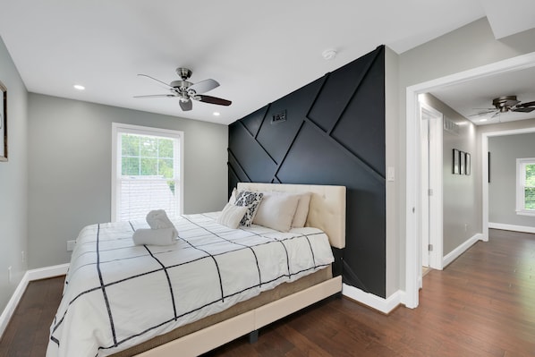 3 camere, una scrivania, Wi-Fi, lenzuola