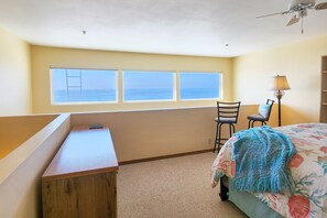 2 slaapkamers, een bureau, een strijkplank/strijkijzer, gratis wifi