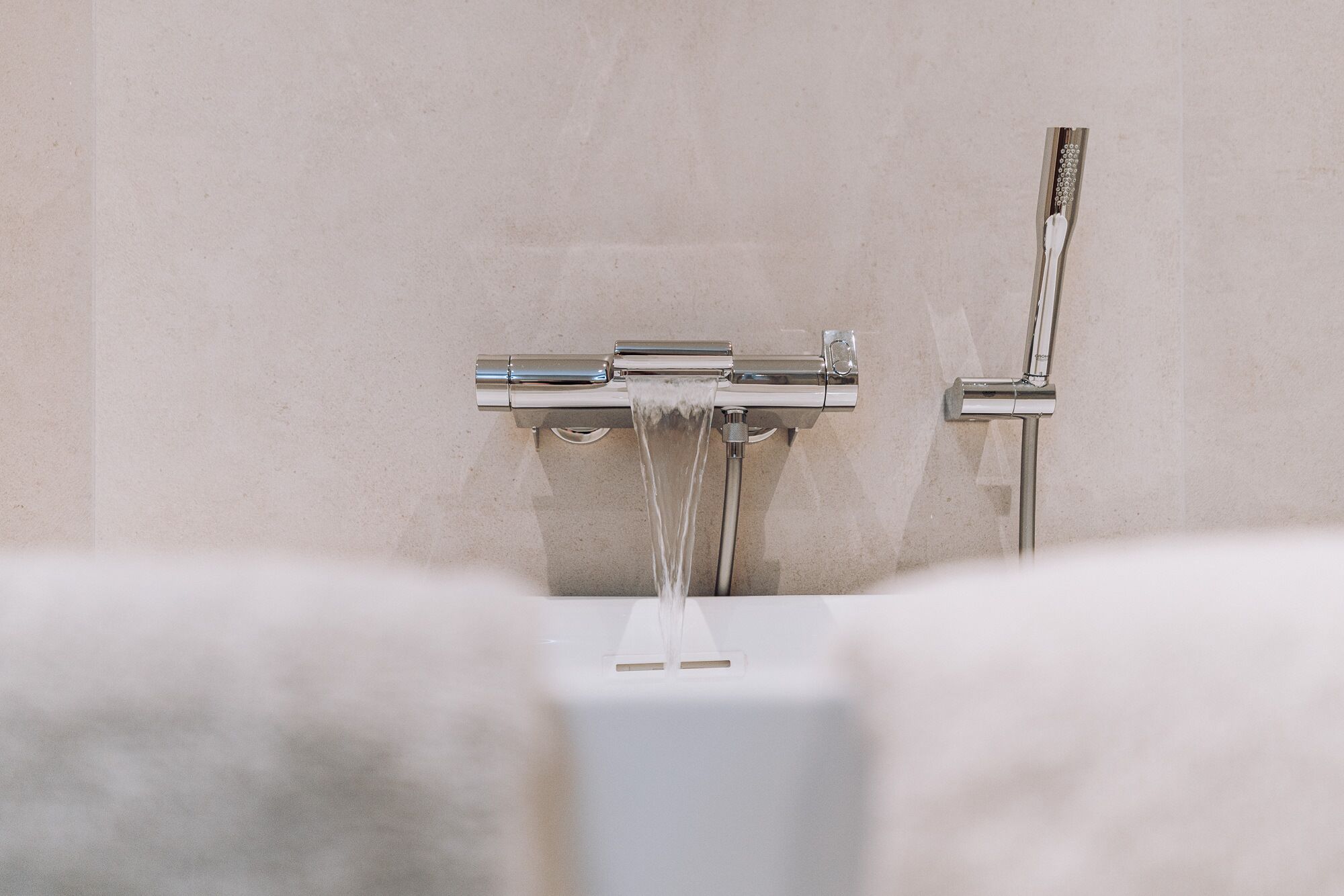 Deluxe Double Room, Accessible, Ensuite | Bathroom