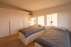 2 bedrooms, desk, soundproofing, iron/ironing board