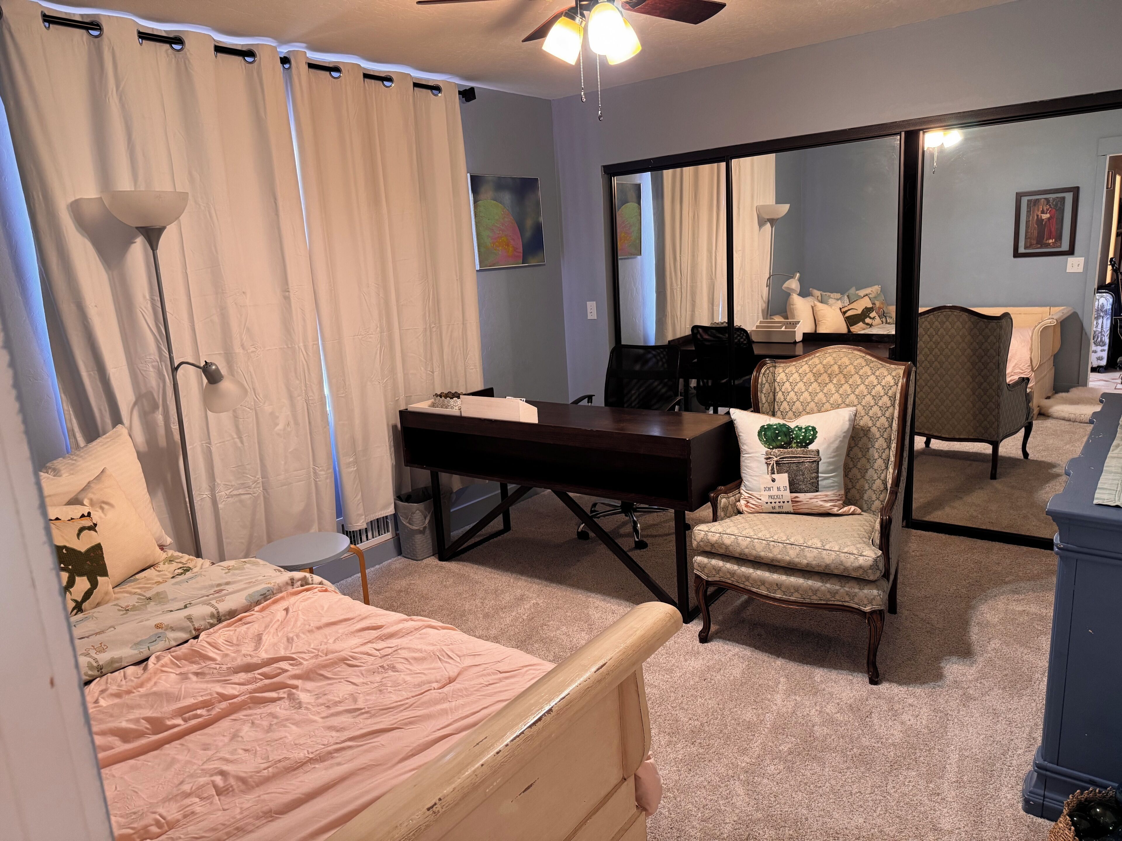4 bedrooms, desk, free WiFi, bed sheets