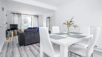 House | Dining