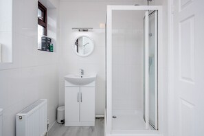 House | Bathroom | Separate tub and shower, deep soaking tub, hair dryer, towels