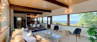 Kirks Panoramic Water Views, Steps from Downtown