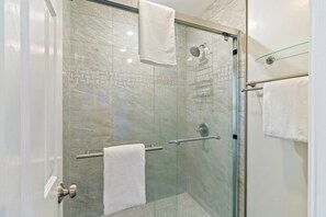 Shower - Heart of Capitola Vacation Rental (Capitola)