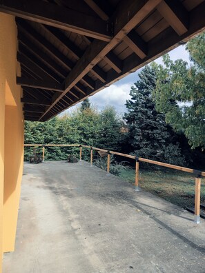 Enceinte de lâhĂ©bergement