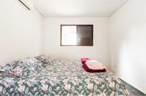 2 bedrooms, iron/ironing board, travel cot, free WiFi - Casa Perto de Praias e Cachoeiras Litoral Sul SP Peruibe (Ana Dias)