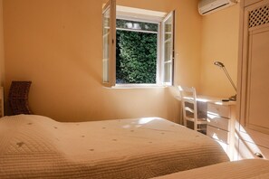 2 chambres, fer et planche à repasser, Wi-Fi gratuit, draps fournis