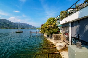 Front of property - Bellariva Lake View (Collina d'Oro)