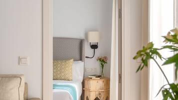 1 habitación, tabla de planchar con plancha, internet y ropa de cama
