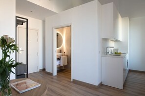 Shower, hair dryer, towels - Hommyhome Coliseum 104 (Córdoba)