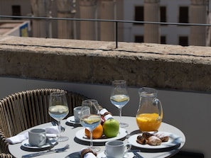 Outdoor dining - Hommyhome Coliseum 202 (Córdoba)