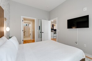 1 dormitorio, escritorio, tabla de planchar con plancha y wifi gratis