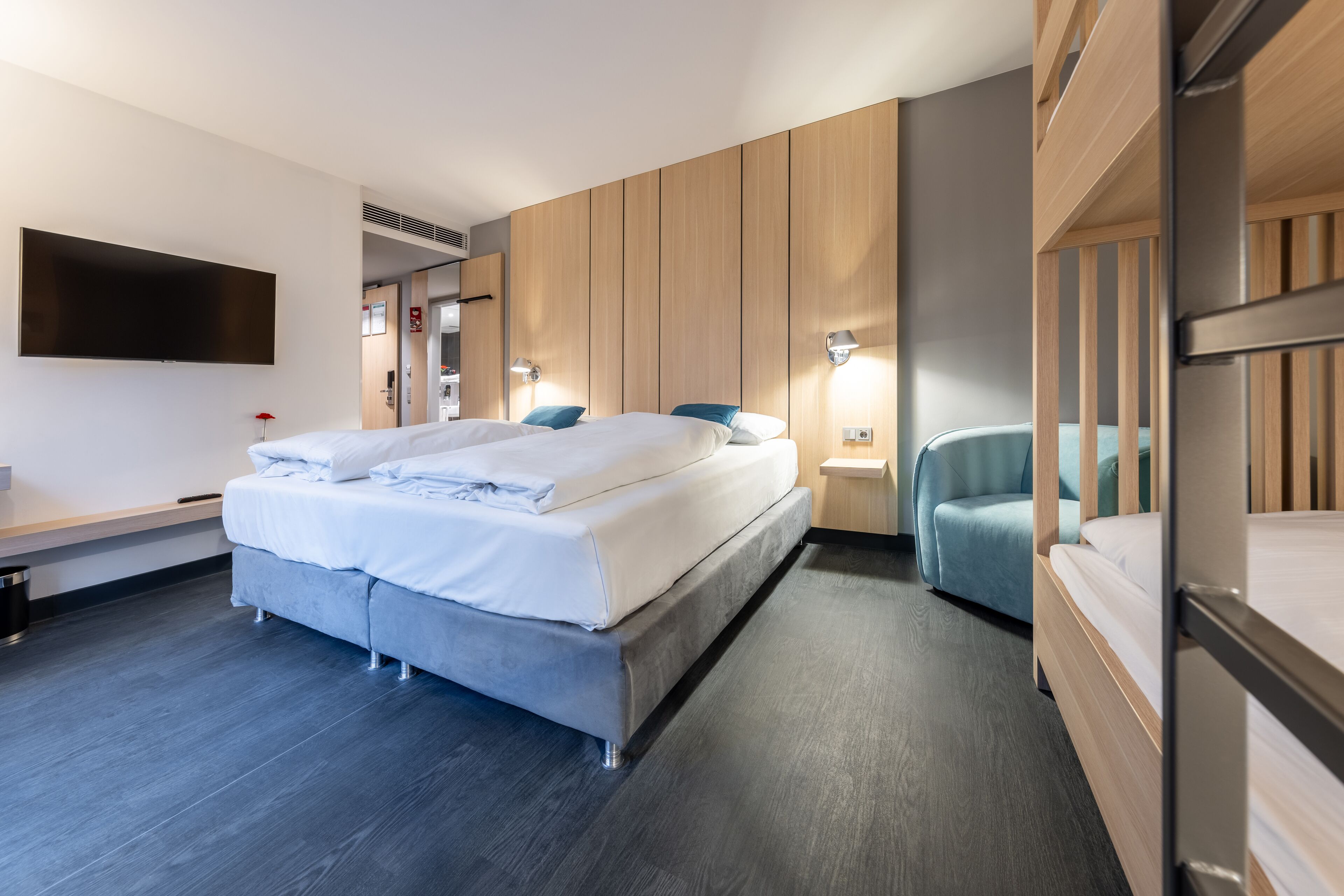 Schreibtisch, schallisolierte Zimmer, kostenloses WLAN, Bettwäsche