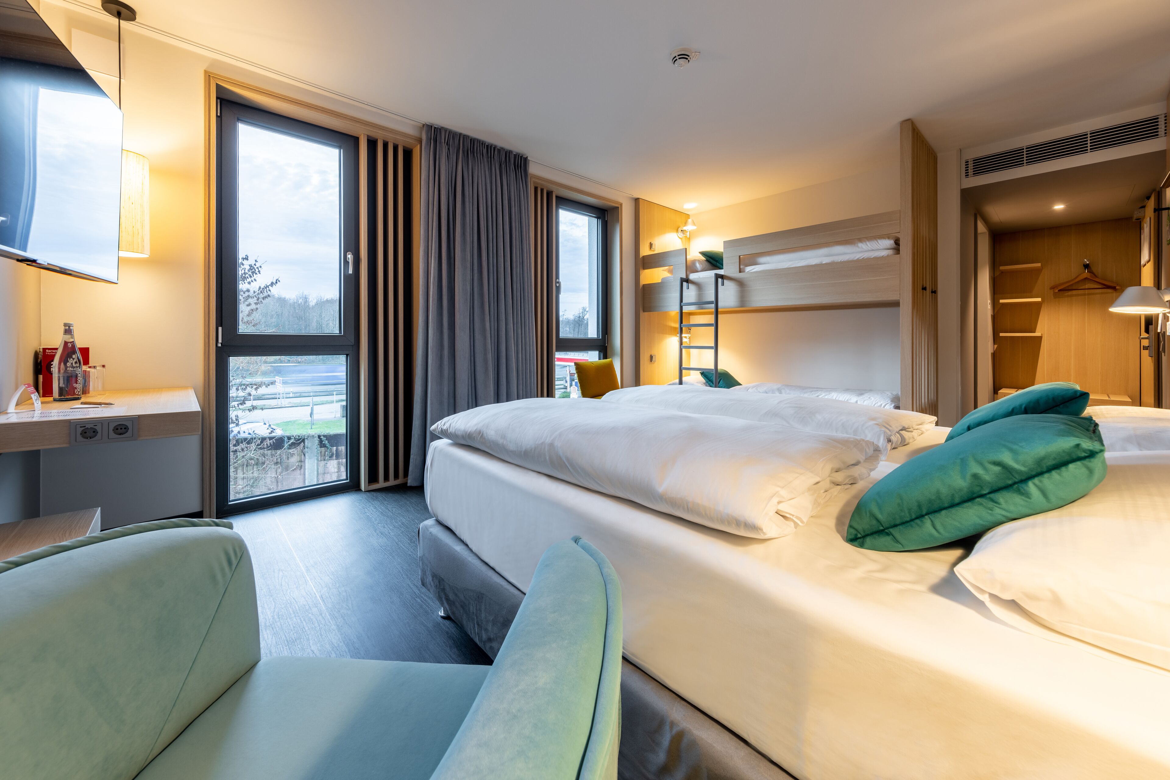 Schreibtisch, schallisolierte Zimmer, kostenloses WLAN, Bettwäsche