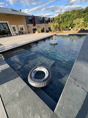 Piscina externa, piscina aquecida