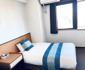 1 bedroom, desk, free WiFi, bed sheets