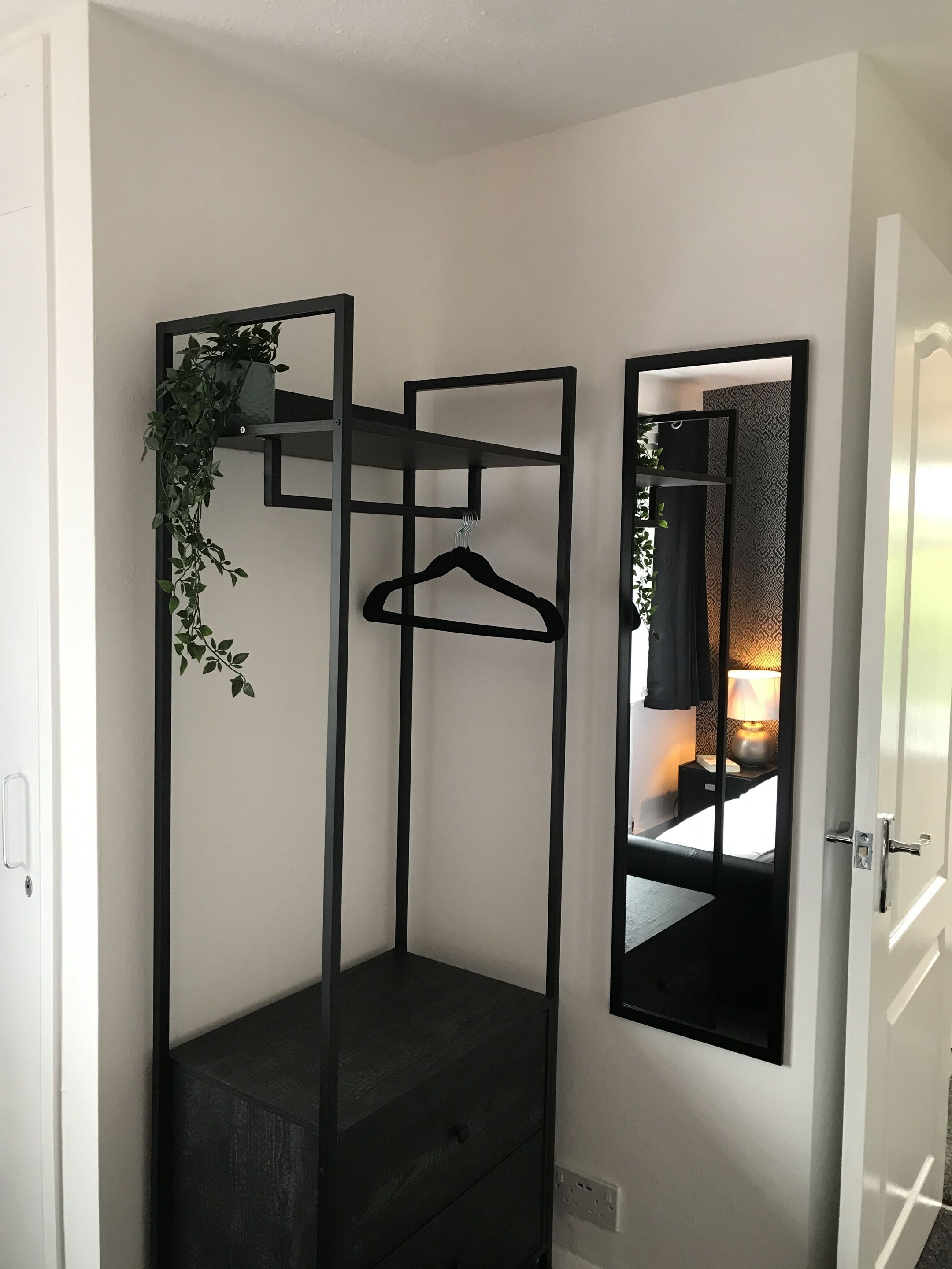 Nhà tiện nghi đơn giản, phòng tắm riêng (Countessway) | 3 phòng ngủ 