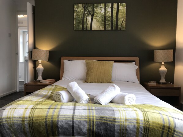 Comfort House, Private Bathroom (Countessway)