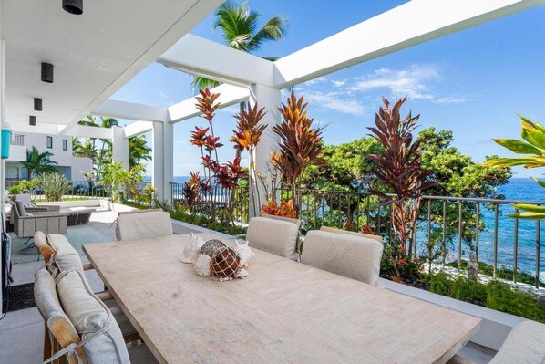Outdoor dining