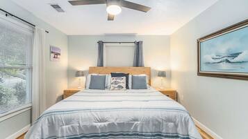 3 bedrooms, iron/ironing board, WiFi, bed sheets