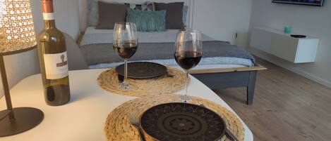 1 chambre, fer et planche à repasser, Wi-Fi gratuit, draps fournis