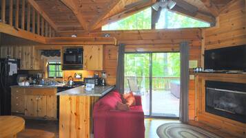 House, 2 Queen Beds (Sleepy Creek - Creekside Escape ) | Living room | Fireplace