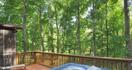 Sleepy Creek - Creekside Escape