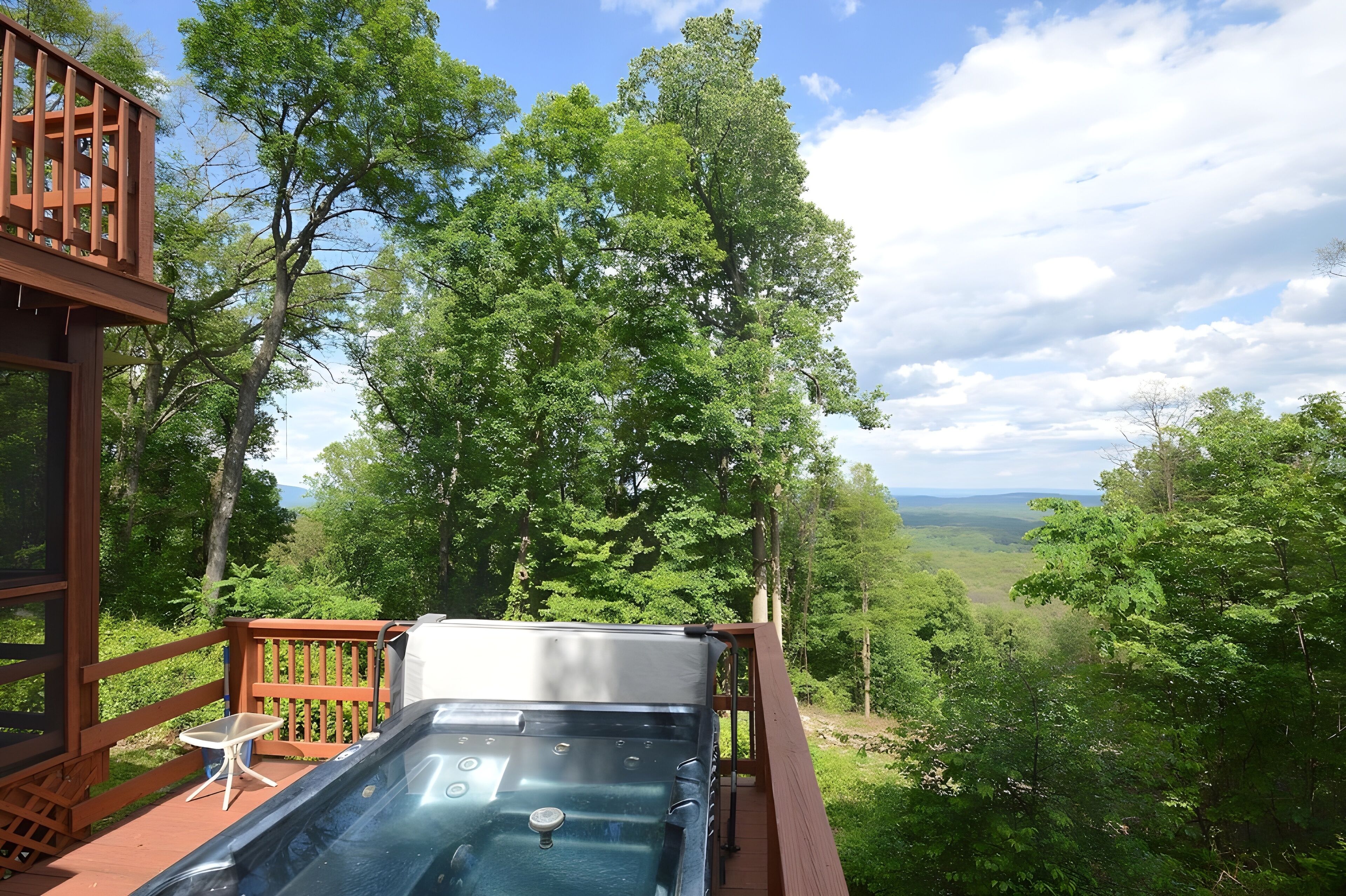 House, Multiple Beds (Above Sleepy Hollow - A Hidden Getawa) | Property grounds