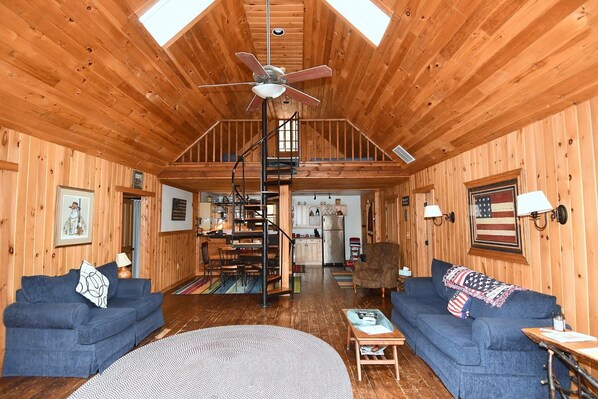 House, Multiple Beds (Seventh Heaven - Heavenly Retreat ) | Living room