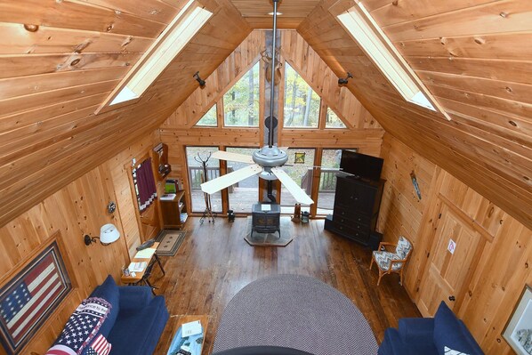 House, Multiple Beds (Seventh Heaven - Heavenly Retreat ) | Living room | Fireplace - Seventh Heaven - Heavenly Retreat (Great Cacapon)