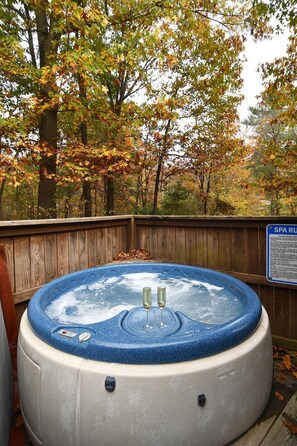 House, Multiple Beds (Seventh Heaven - Heavenly Retreat ) | Spa - Seventh Heaven - Heavenly Retreat (Great Cacapon)