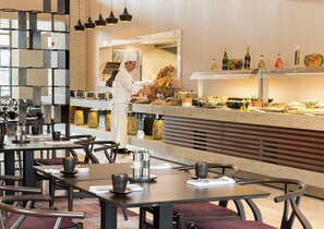 Daily buffet breakfast for a fee - The Superior Living Batisehir  (Istanbul)
