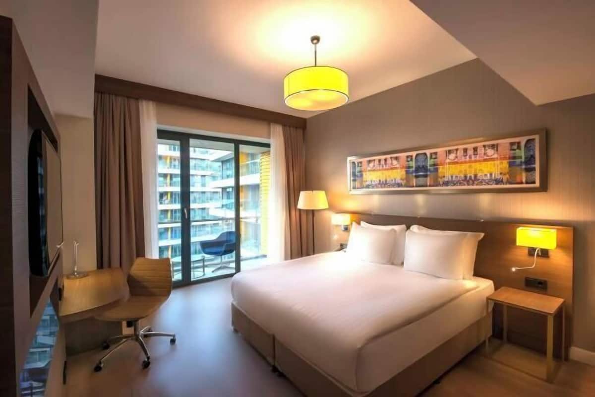 3 slaapkamers, een kluis op de kamer, individueel gedecoreerd
