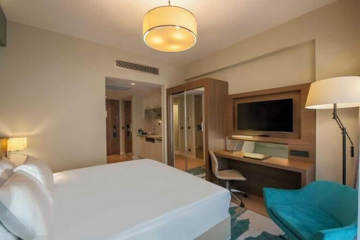 3 slaapkamers, een kluis op de kamer, individueel gedecoreerd