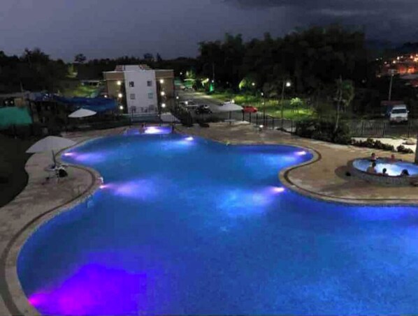 Outdoor pool, a heated pool