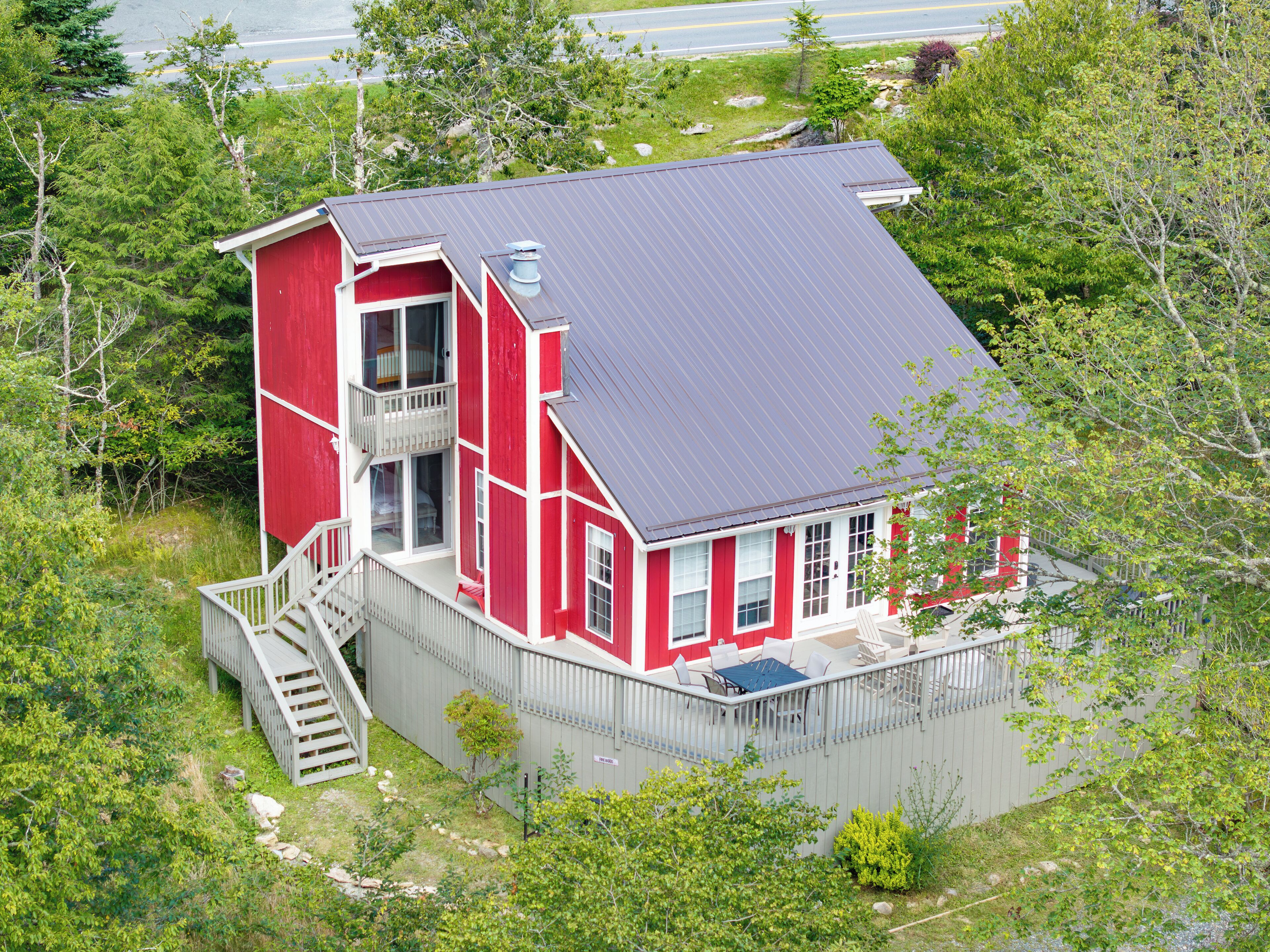5 minute Walk to Beech Mountain Resort + Hiking Trails : Firepit : Beech Barn