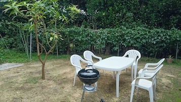 屋外ダイニングエリア